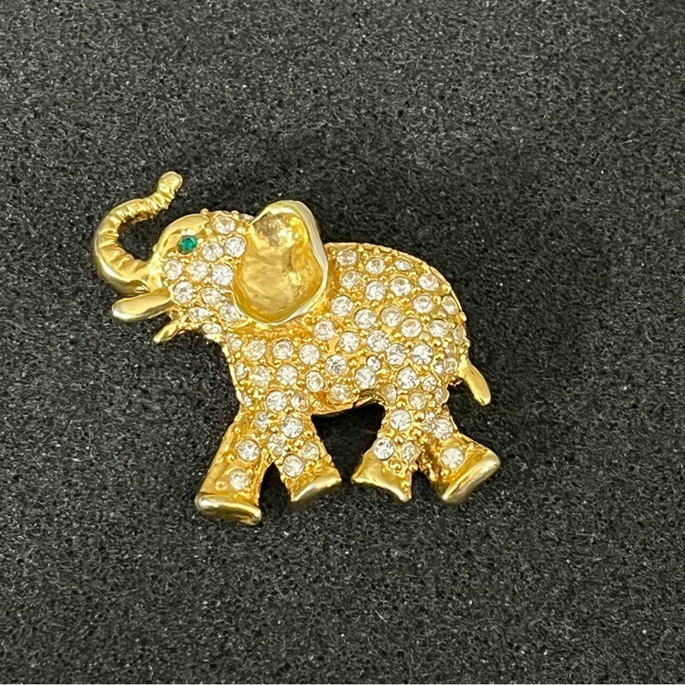 Gold-Tone Rhinestone Elephant Brooch – Vintage Style